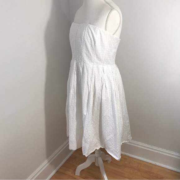 Calvin Klein White Lace Strapless Dress - Picture 10 of 12